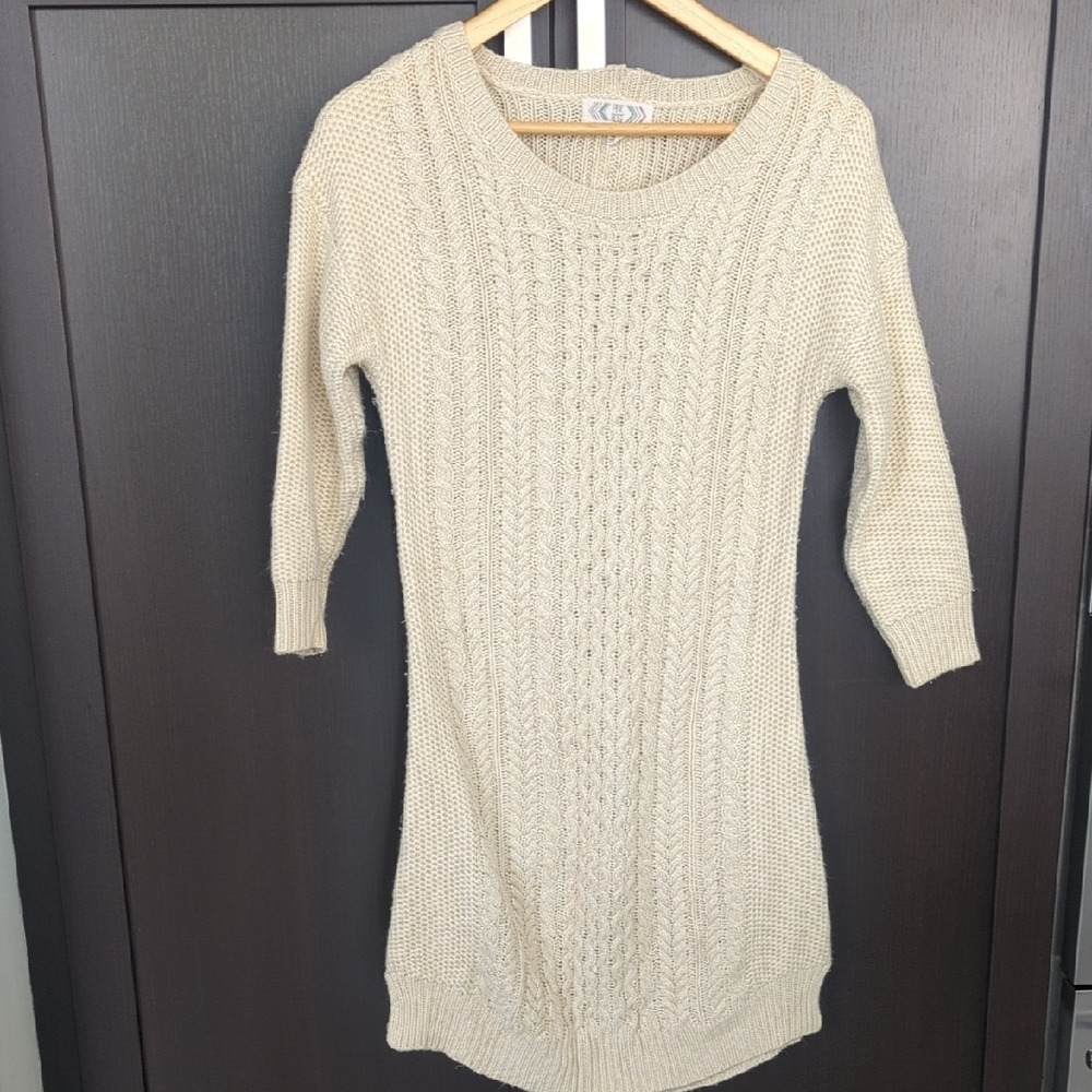 Women's Pink Rose Cream Cable Knit Long Sweater - Size L Good Condition